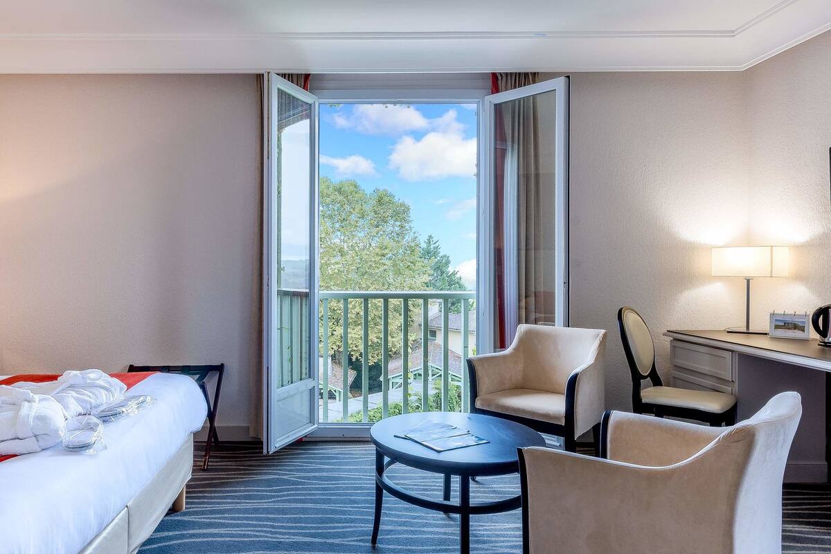 privilege room | minibar, in-room safe, free wifi, bed sheets