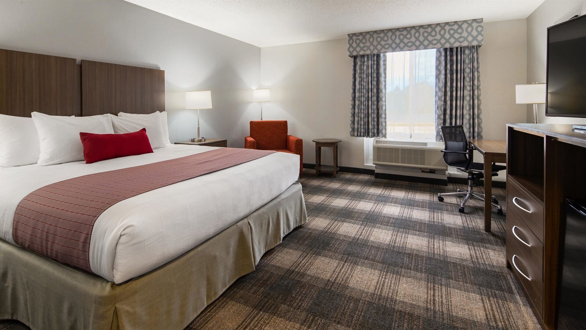 In-room safe, desk, iron/ironing board, free cots/infant beds