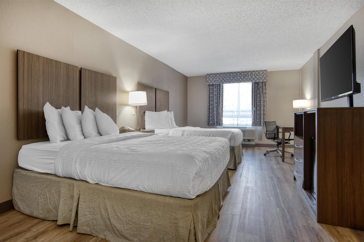 Standard Room, 2 Queen Beds, Accessible, Non Smoking