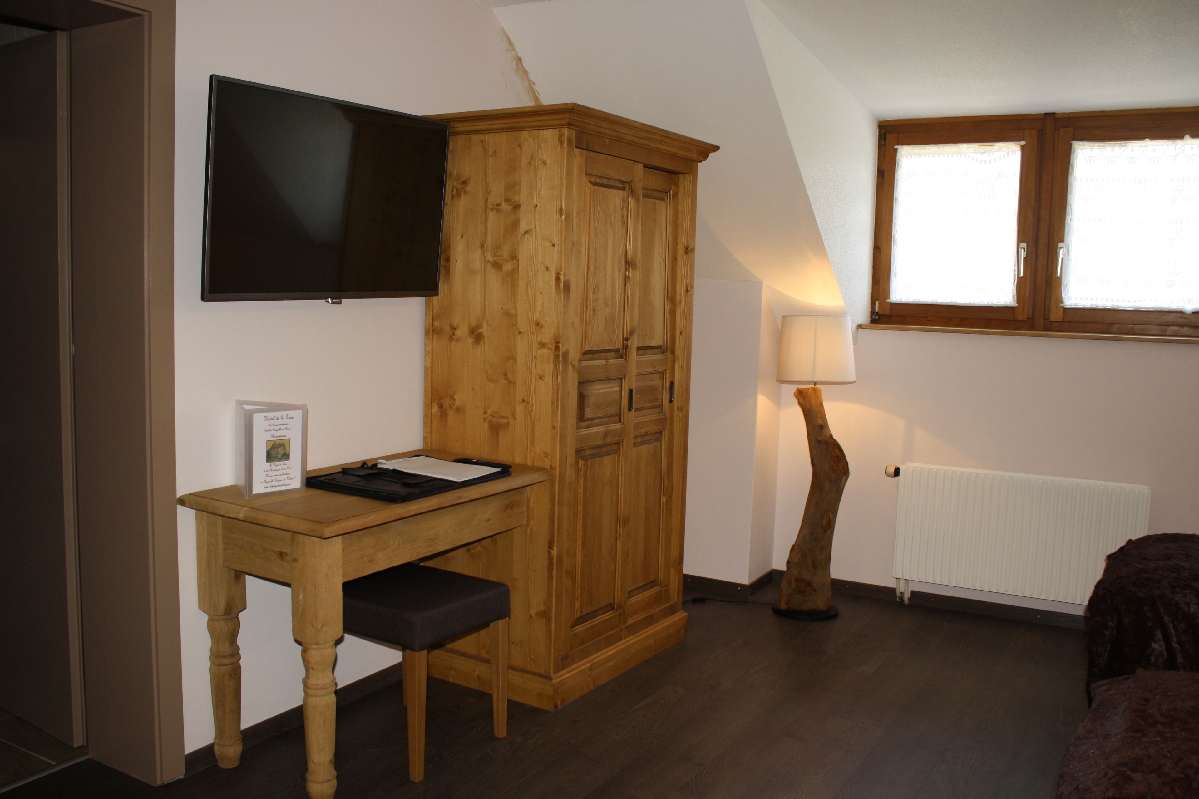 triple room | individually decorated, individually furnished, free cots/infant beds