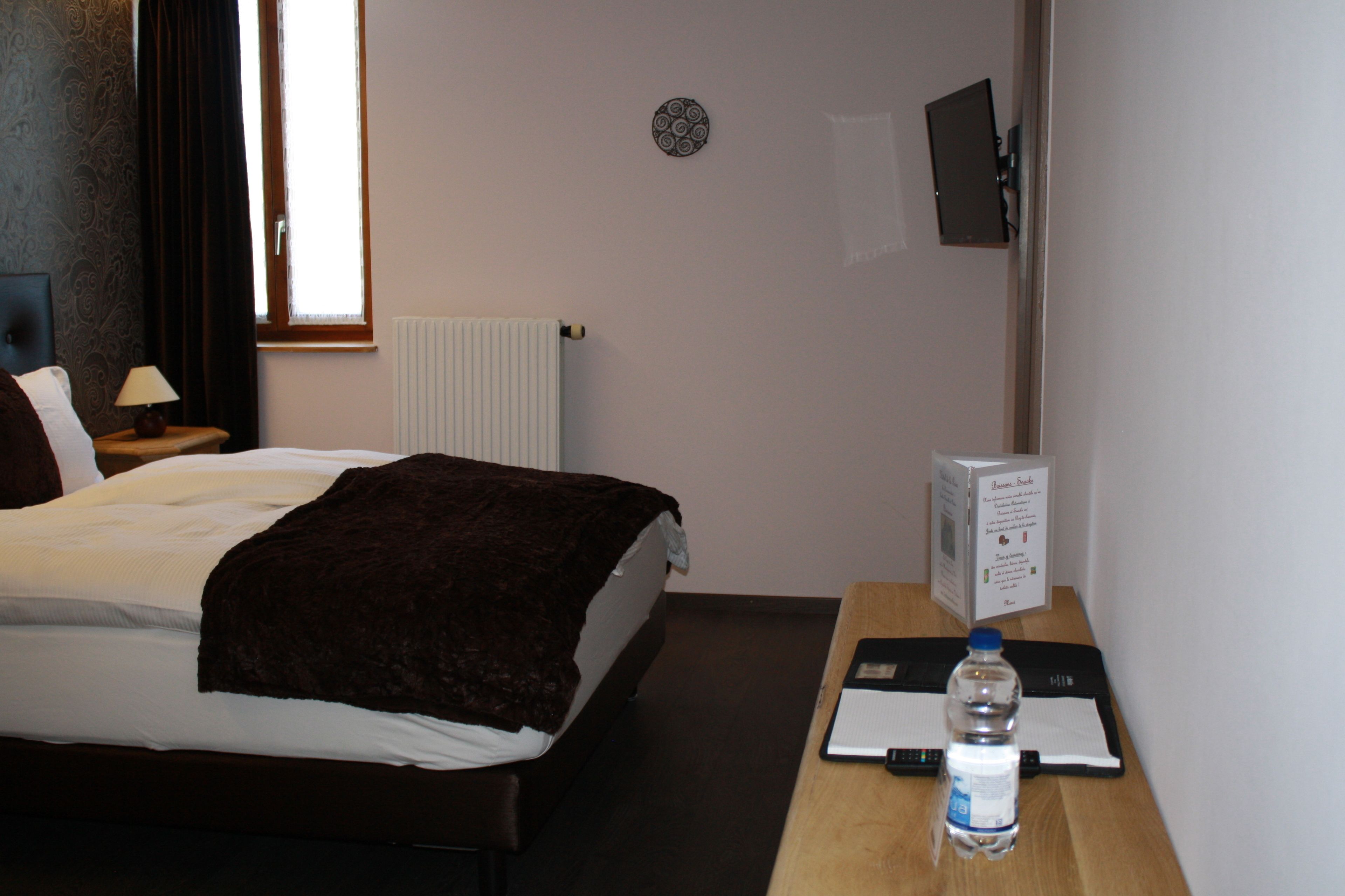 individually decorated, individually furnished, free cots/infant beds