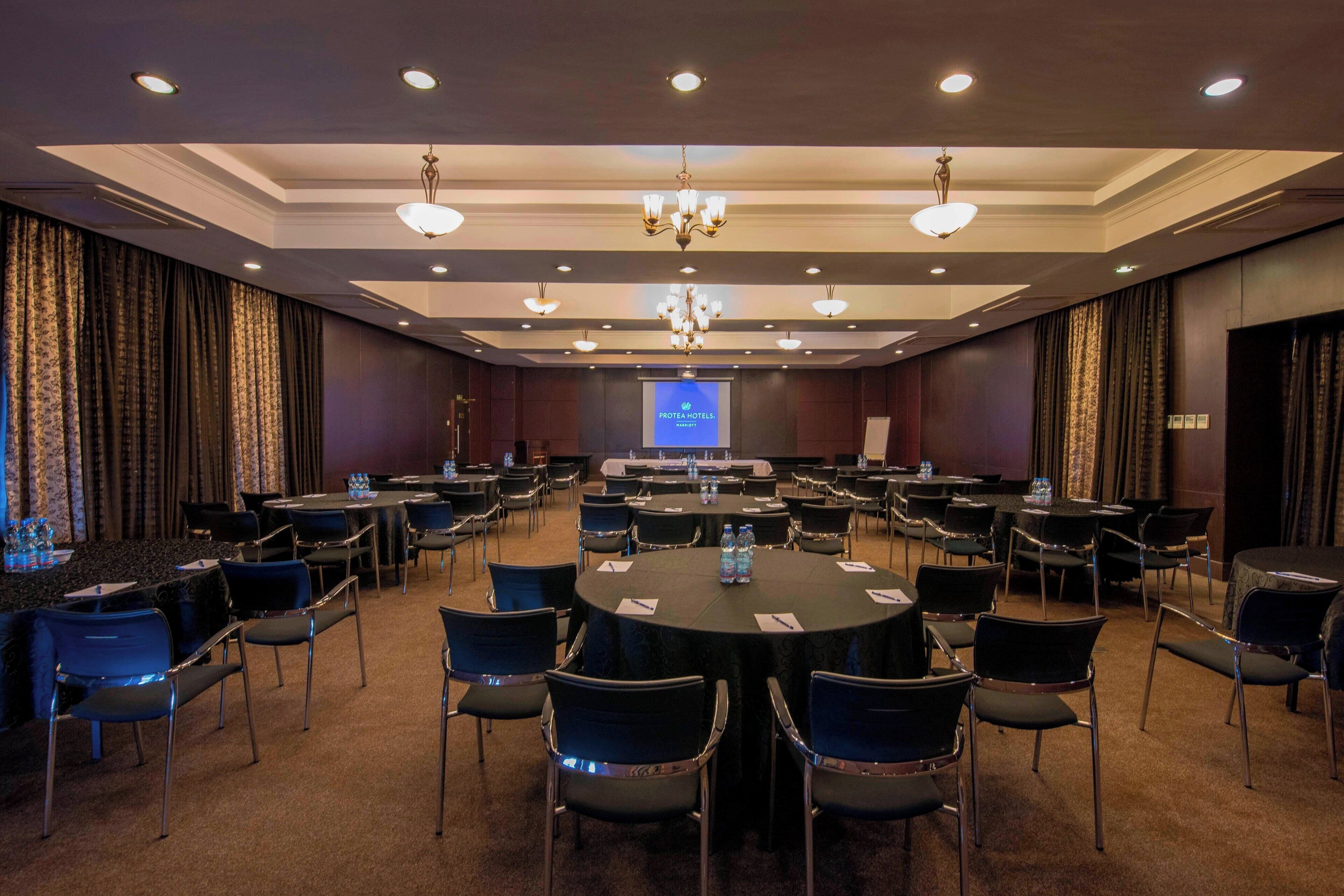 Foto - Protea Hotel by Marriott Dar es Salaam Courtyard