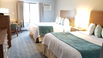 Standard-huone, 2 keskisuurta parisänkyä, tupakointi kielletty | Työpöytä, pimennysverhot, silitysrauta/-lauta, ilmainen Wi-Fi