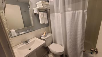 Camera Standard, 1 letto king, non fumatori | Bagno | Set di cortesia gratuito, asciugacapelli, asciugamani