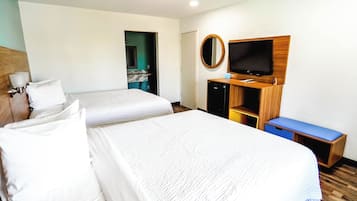 Deluxe-Doppelzimmer | Schreibtisch, laptopgeeigneter Arbeitsplatz, schallisolierte Zimmer