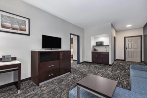 Suite, 1 King Bed, Non Smoking | Premium bedding, pillow-top beds, individually furnished, desk - La Quinta Inn & Suites by Wyndham Paris (Paris)