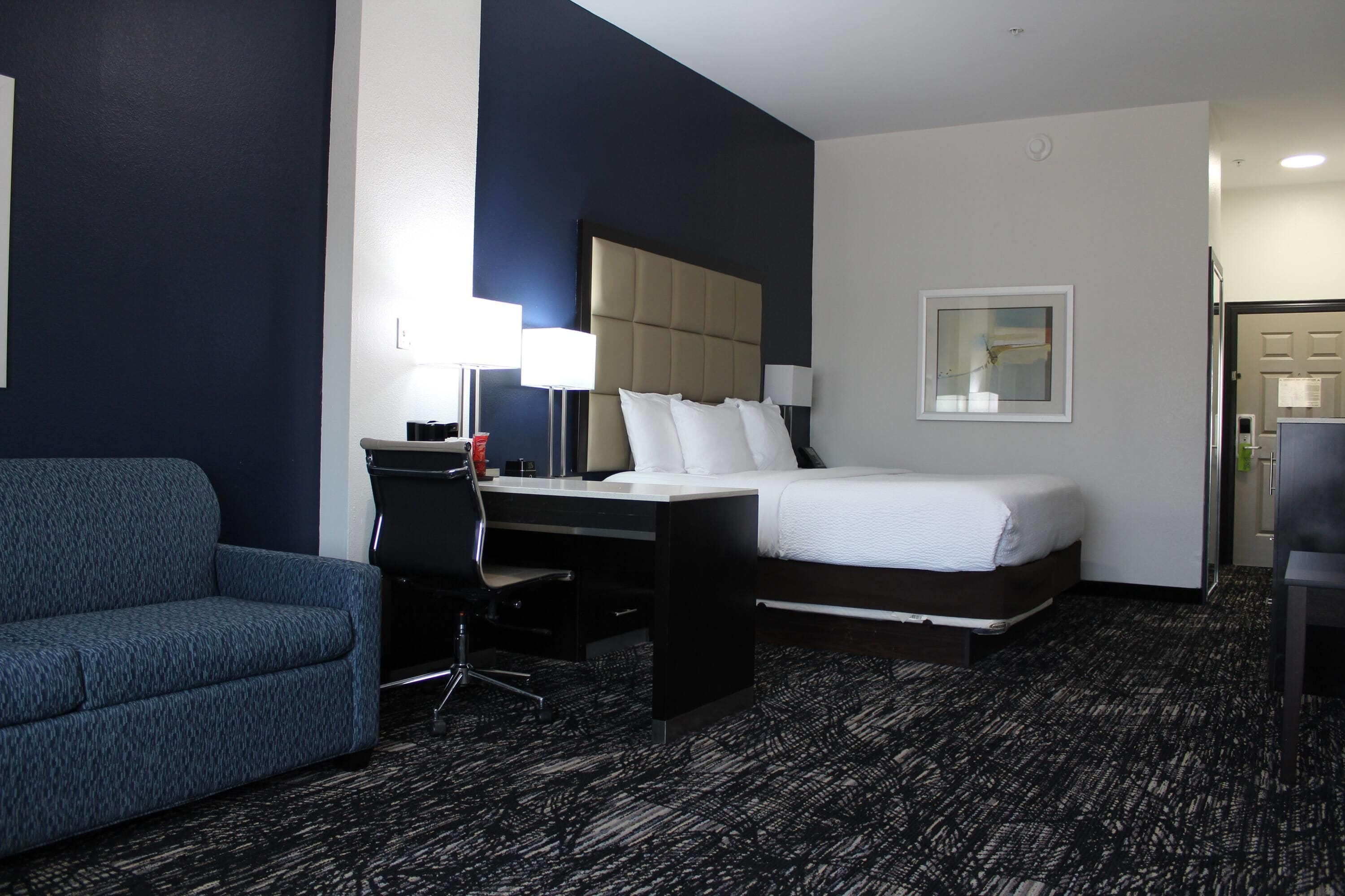 Suite, 1 kingsize-seng, ikke-røyk | Sengetøy av topp kvalitet og senger med overmadrass