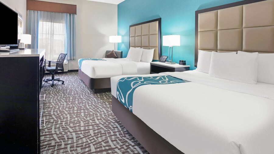 La Quinta Inn & Suites by Wyndham Paris