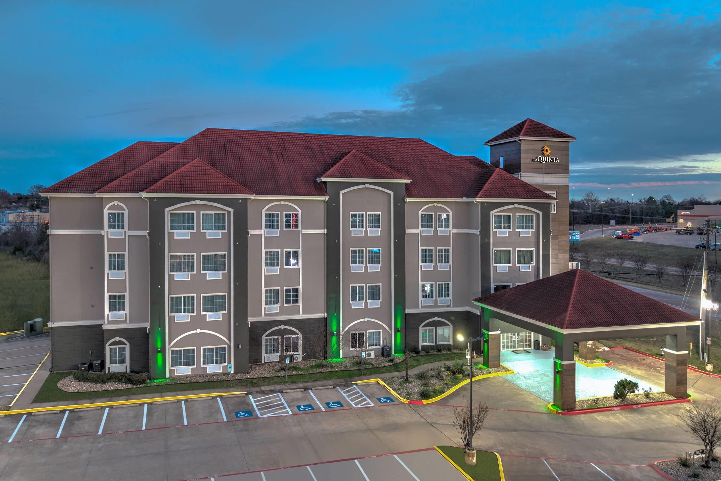 บริเวณภายนอก