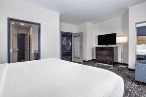 Suite, 1 kingsize-seng, ikke-røyk | Sengetøy av topp kvalitet og senger med overmadrass