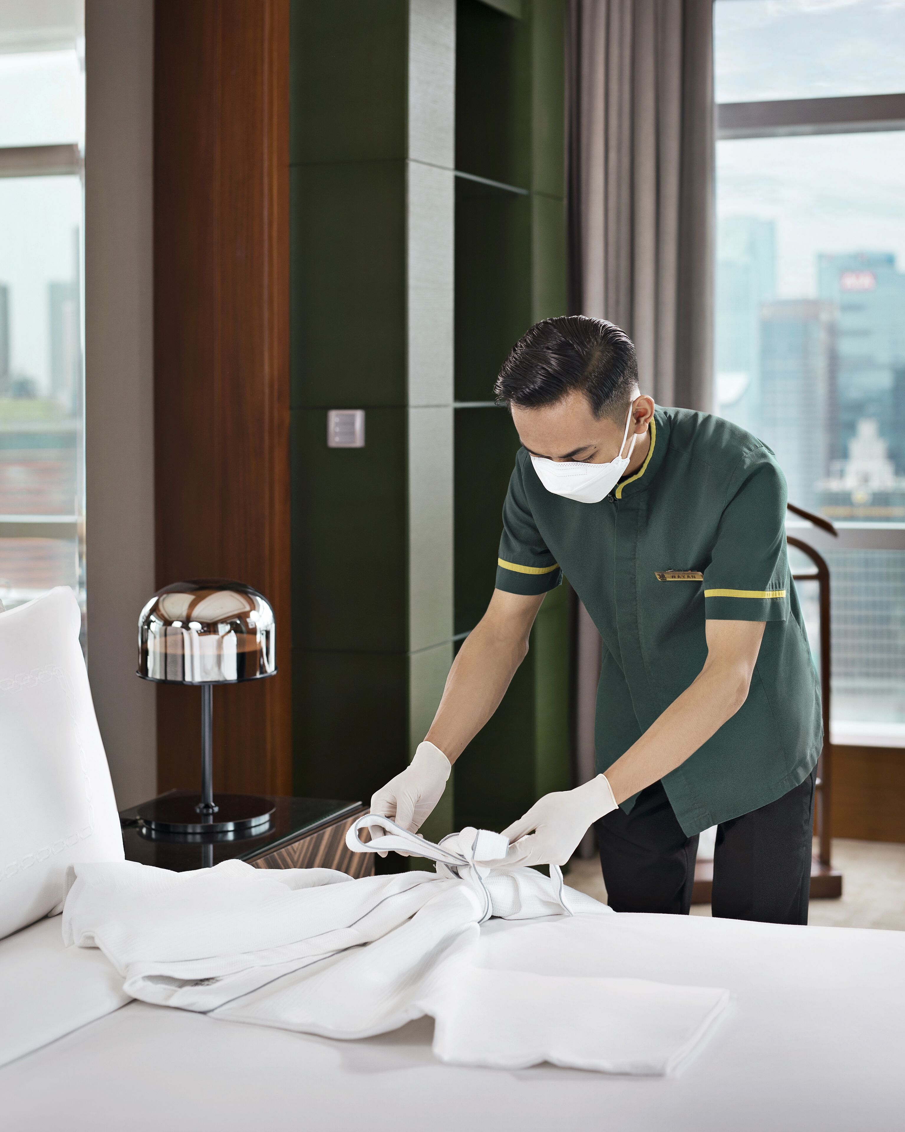 Pacific Suite, Club Lounge Access | Premium bedding, minibar, in-room safe, desk