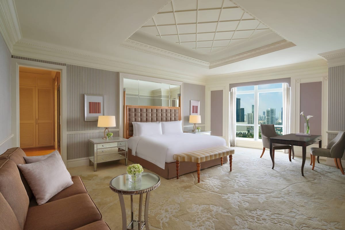 Presidential Suite, Club Lounge Access | 高級寢具、迷你吧、客房內保險箱、書桌