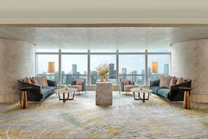 Lounge - The Ritz-Carlton Jakarta, Pacific Place (Jakarta)