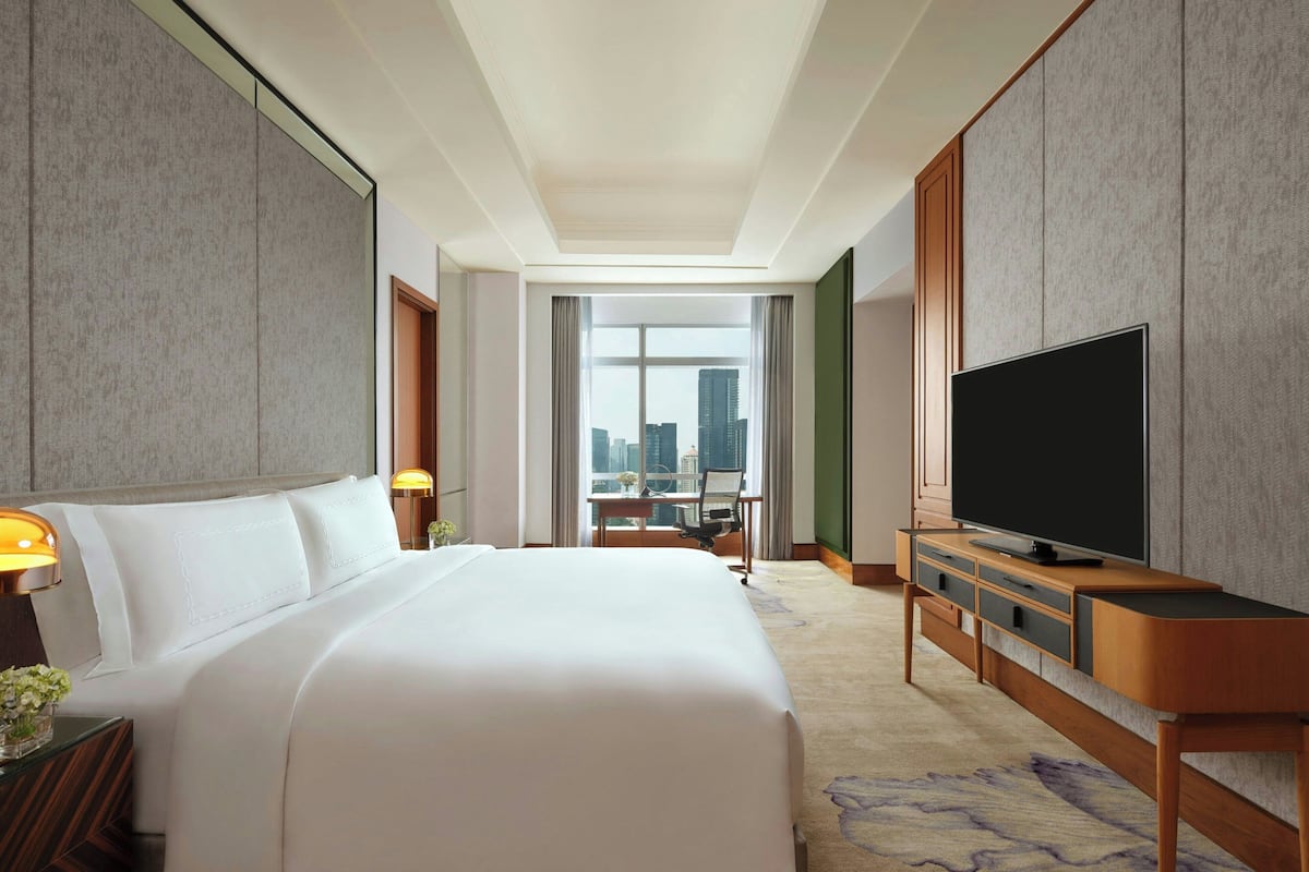 Mayfair, Club Suite, 1 King Bed, City View | Premium bedding, minibar, in-room safe, desk