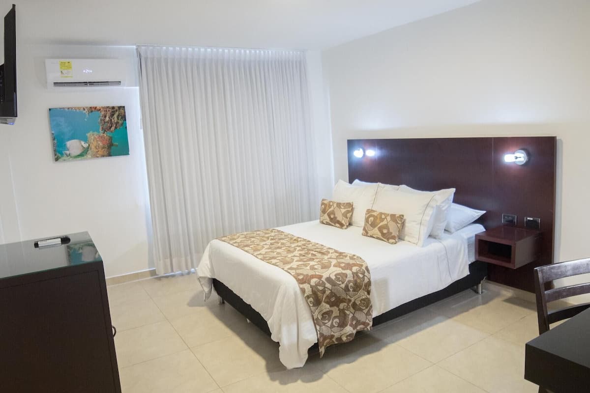In-room safe, desk, laptop workspace, iron/ironing board