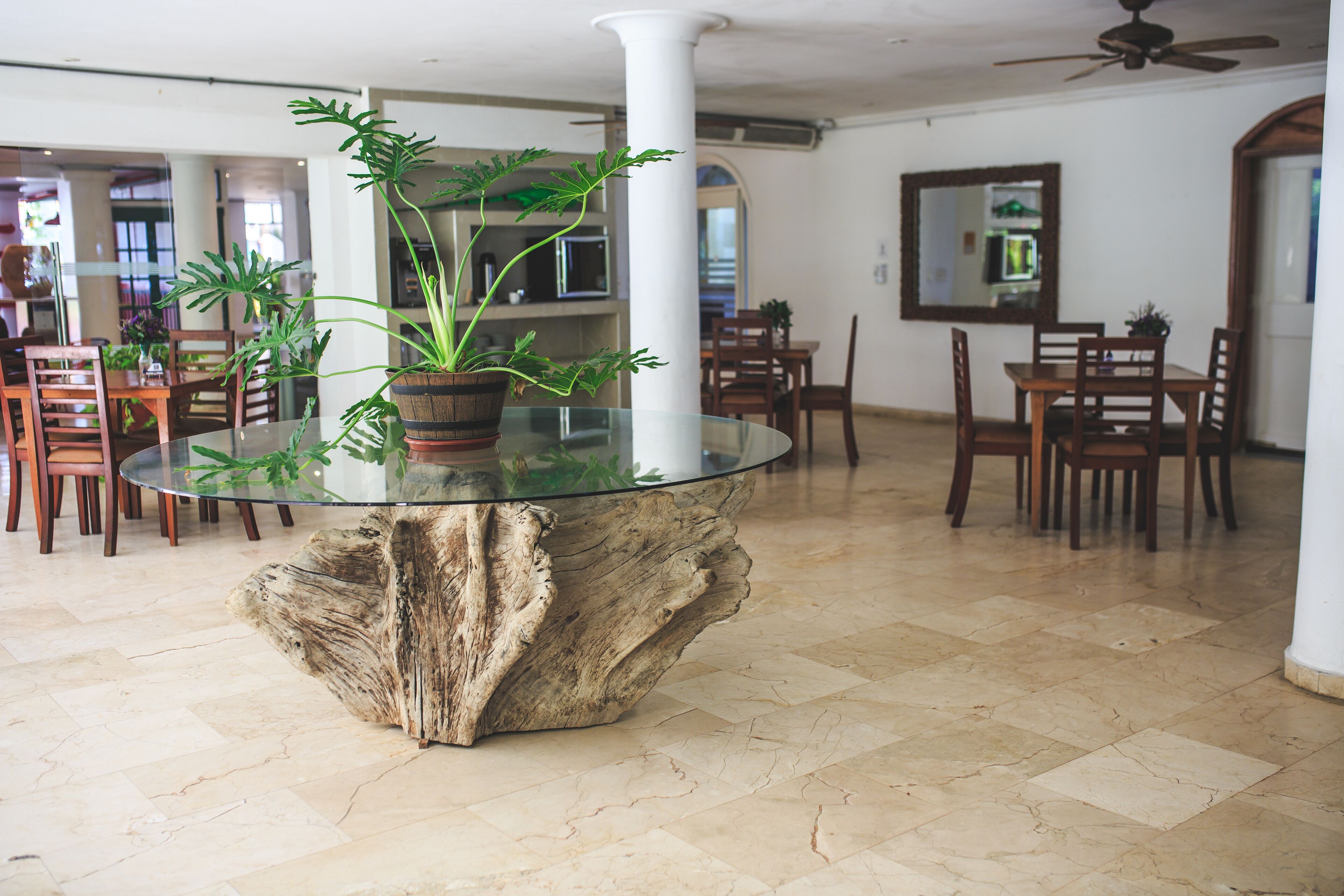 Phục vụ bữa sáng, bữa trưa, bữa tối, đặc sản địa phương, nhìn ra hồ bơi 