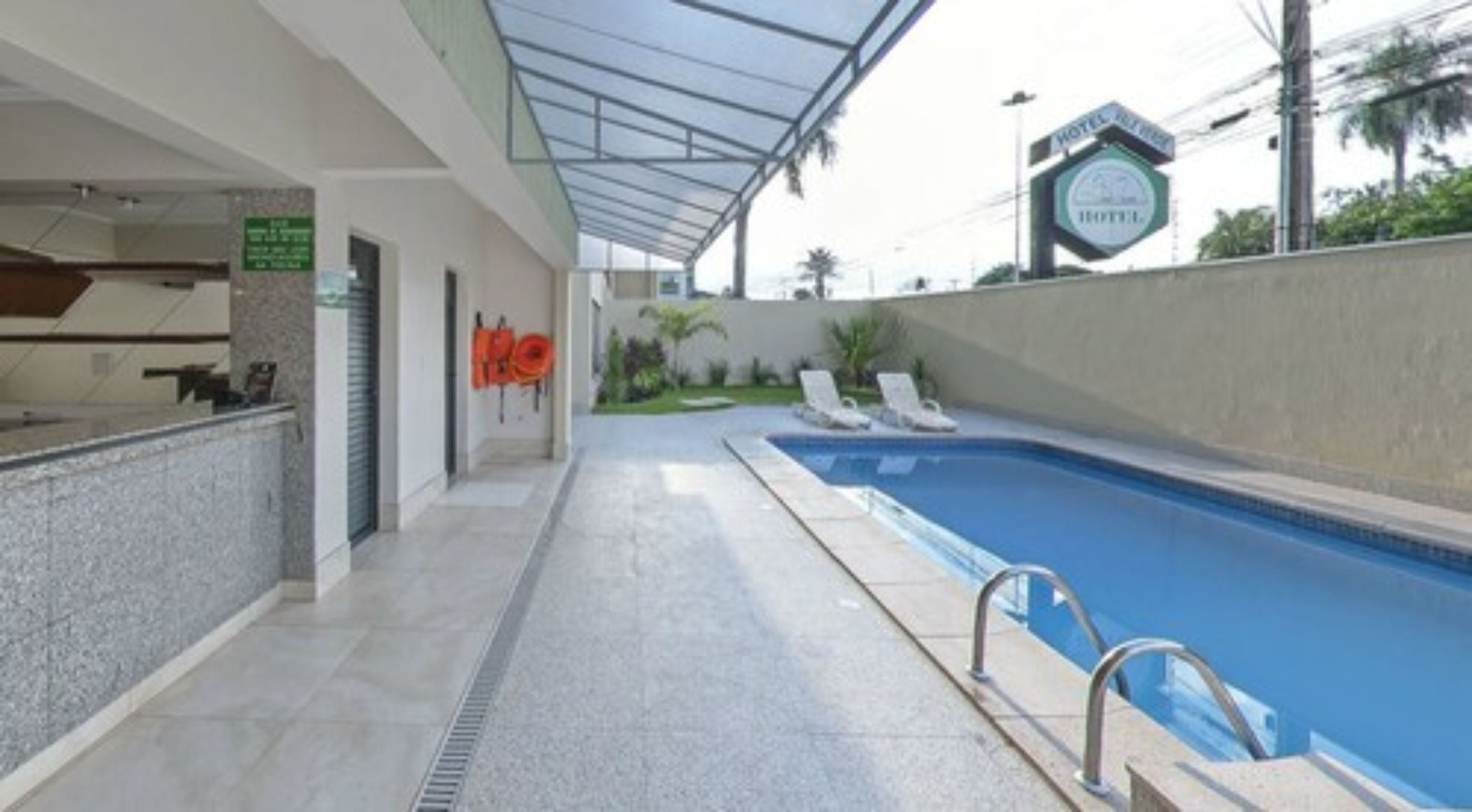 outdoor pool, pool loungers