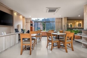 Restaurant - Hotel Leblón Suites Milla de Oro (Medellín)