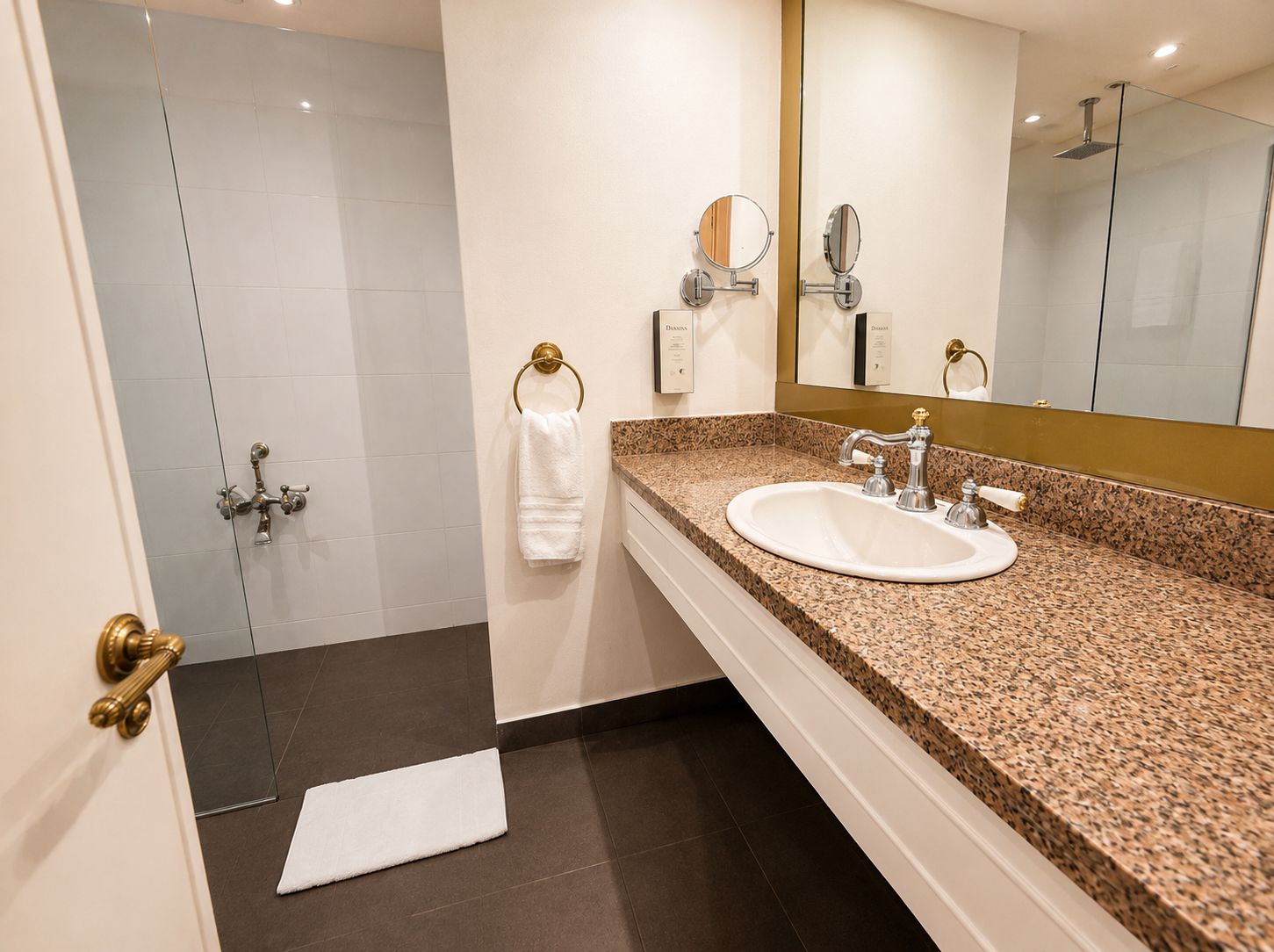 Photo - Hotel Le Manoir Bogota