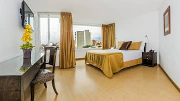 Junior Room, 1 Queen Bed | View from room