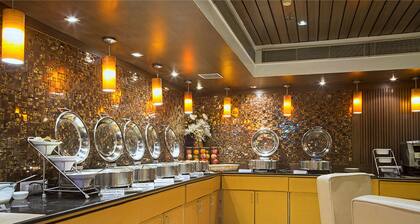 Hotel Shanti Palace