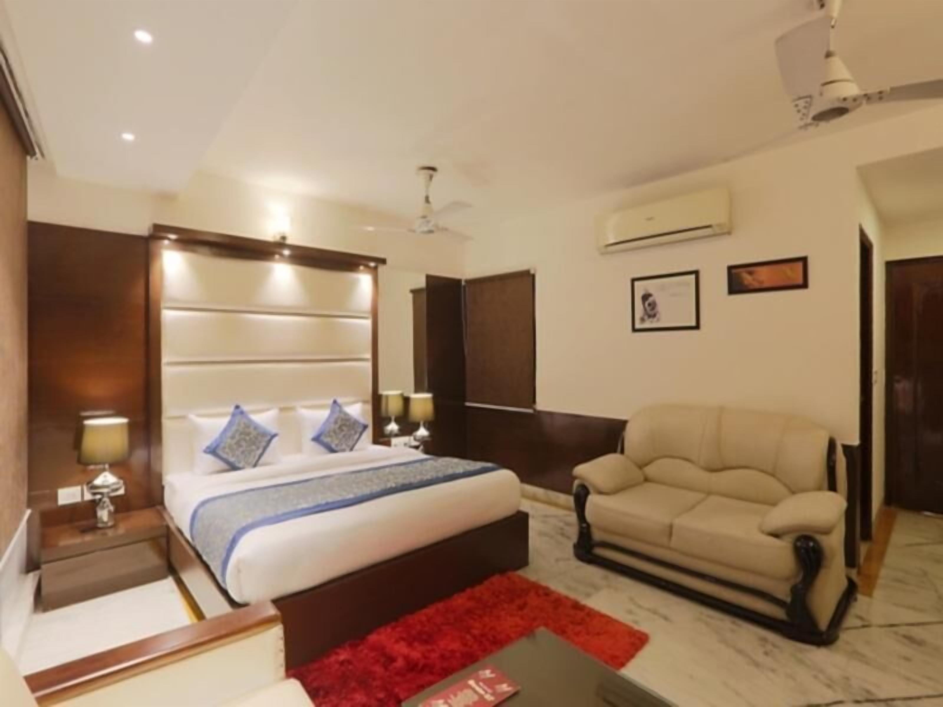 Cots/infant beds, rollaway beds, free WiFi