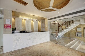 Front of property - Hotel International Inn (New Delhi)