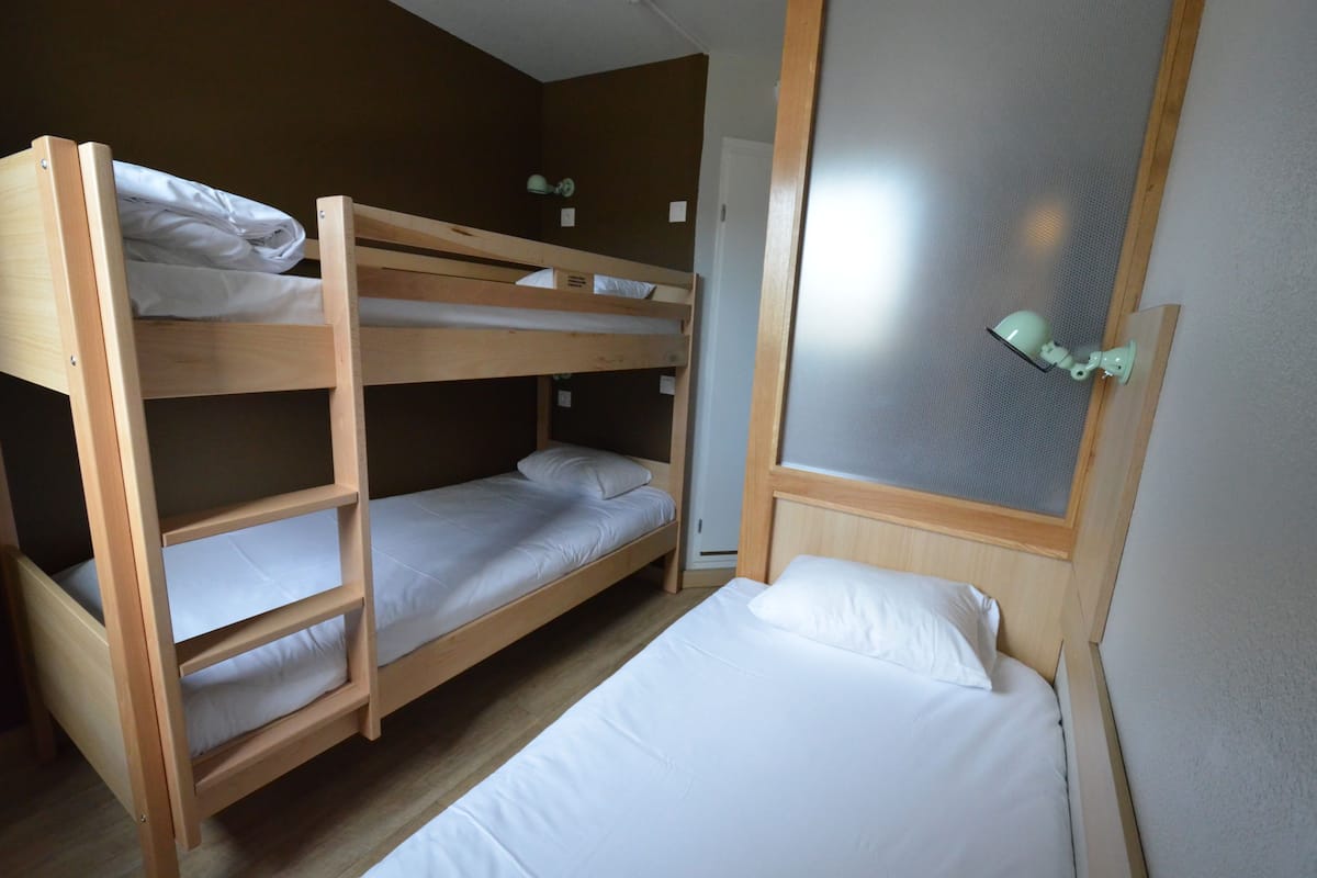Hotel Reseda Paris Room Prices Reviews Travelocity hotel-reseda-paris-room-prices-reviews-travelocity