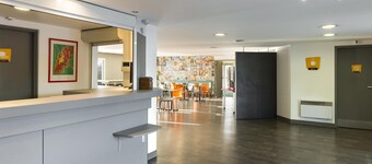 hotelF1 Igny Massy TGV