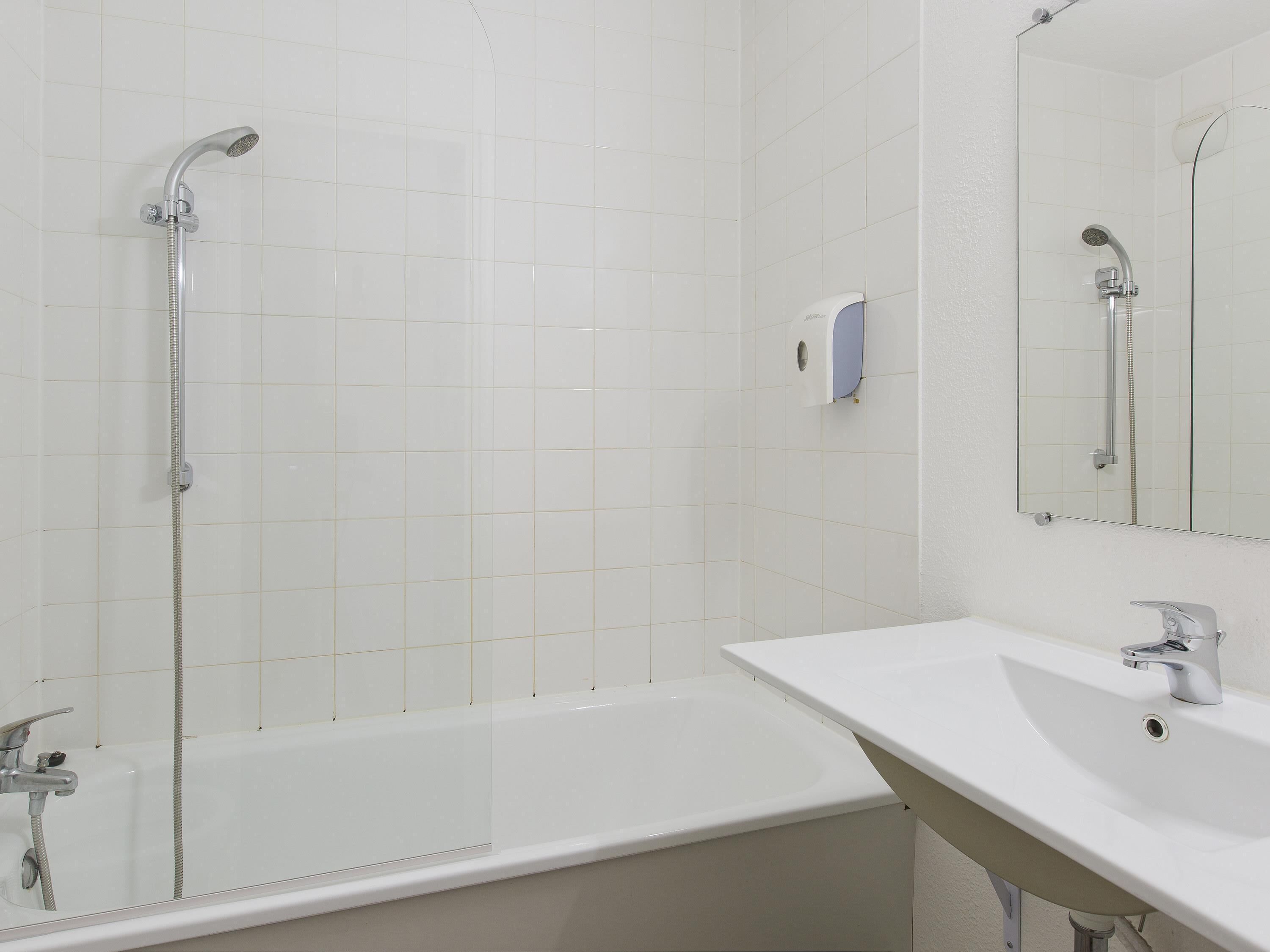 Desk, blackout curtains, soundproofing, free WiFi