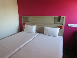Desk, blackout curtains, soundproofing, free WiFi