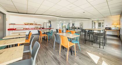 hotelF1 Igny Massy TGV