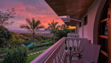 Vue sur la ville depuis lâhĂ©bergement