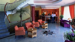 Quầy tiếp tân