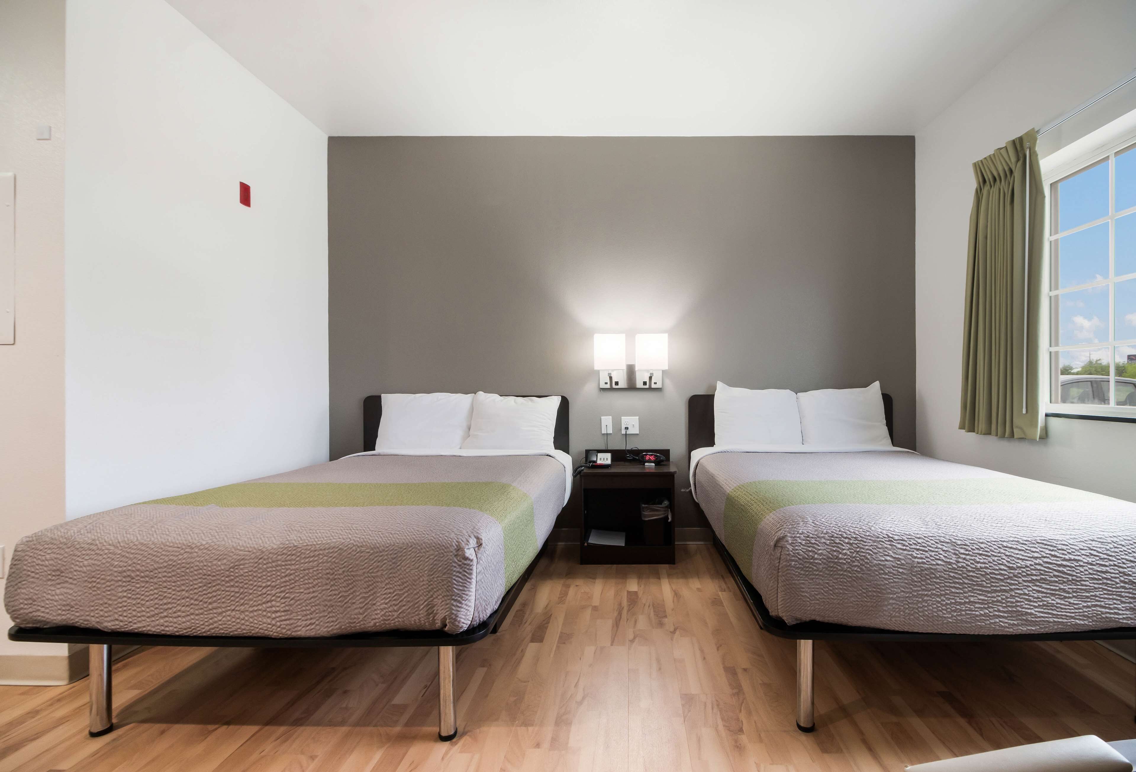 free wired internet, bed sheets