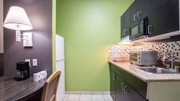 Fridge, microwave