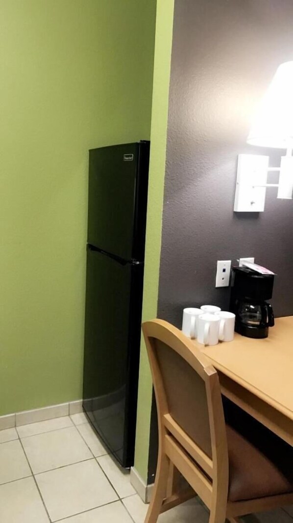 Desk, soundproofing, iron/ironing board, free WiFi