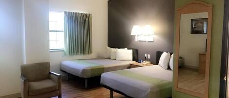 Escritorio, sistema de insonorización, tabla de planchar con plancha