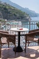 Habitación Confort doble | Colchones Select Comfort, minibar, caja fuerte y escritorio