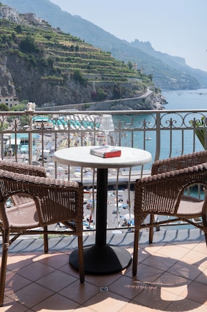 Comfort Double Room | Select Comfort beds, minibar, in-room safe, desk - Palazzo Vingius (Minori)