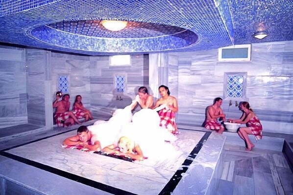 Sauna, Dampfbad, Türkisches Bad/Hamam