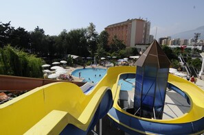 Toboggan aquatique