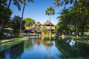 2 outdoor pools, sun loungers - Segara Village Hotel (Denpasar)
