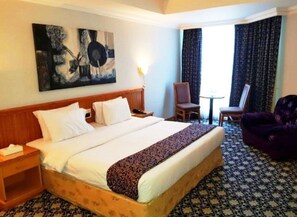 Deluxe Double Room | Hypo-allergenic bedding, down comforters, pillowtop beds, minibar - Phoenicia Tower Hotel (Manama)