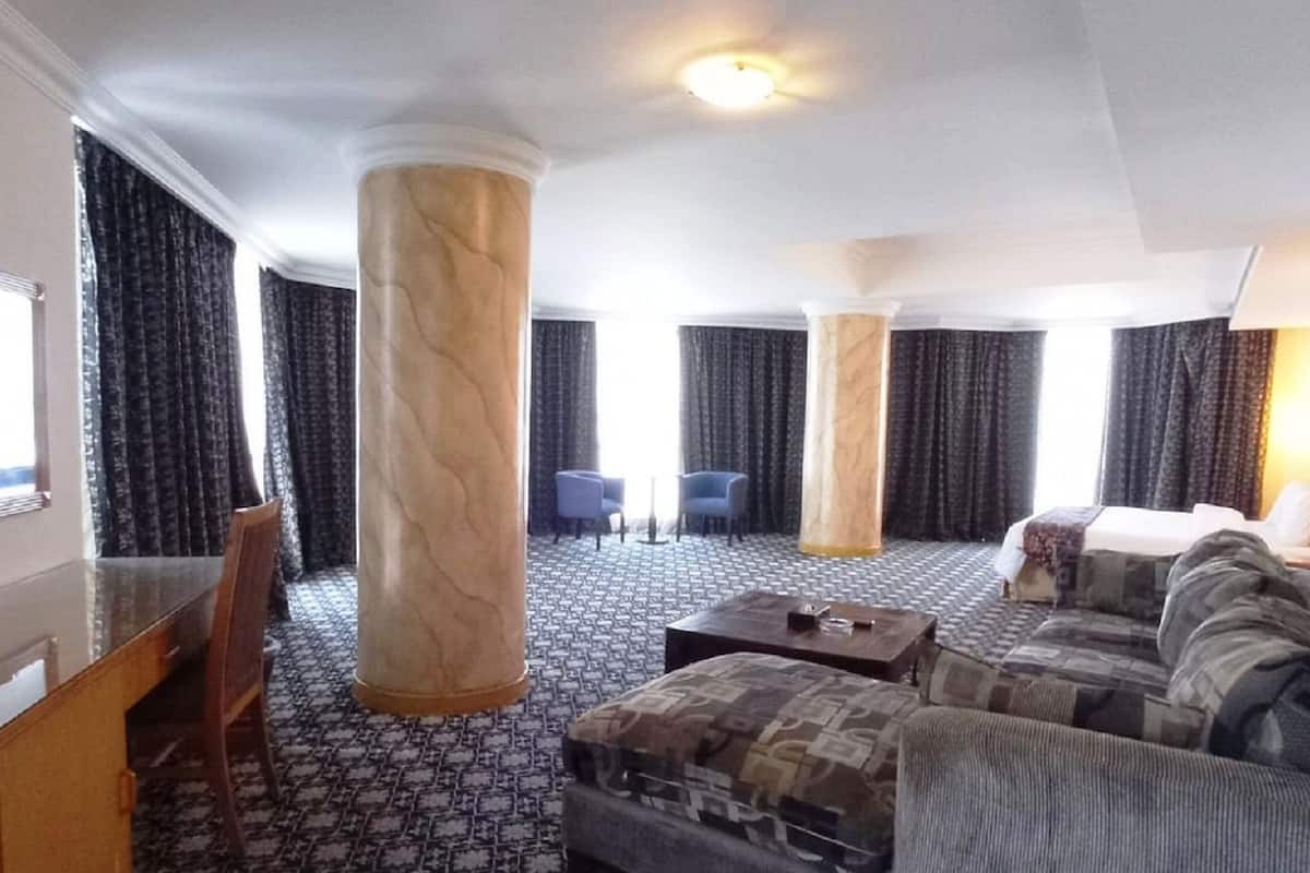 1 bedroom, hypo-allergenic bedding, down duvets, pillow-top beds