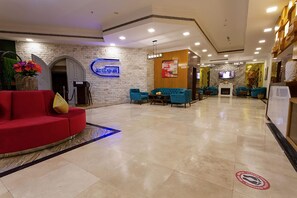 3 ravintolaa, joissa tarjoillaan aamiainen