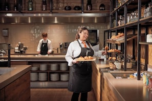 Frukostbuffé varje dag mot avgift