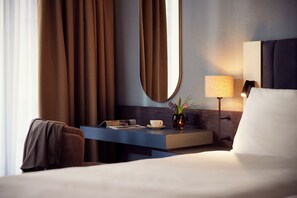 Comfort Double Room, 2 Twin Beds, Balcony | Minibar, in-room safe, individually decorated, individually furnished