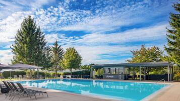 Desk, laptop workspace, blackout curtains, soundproofing