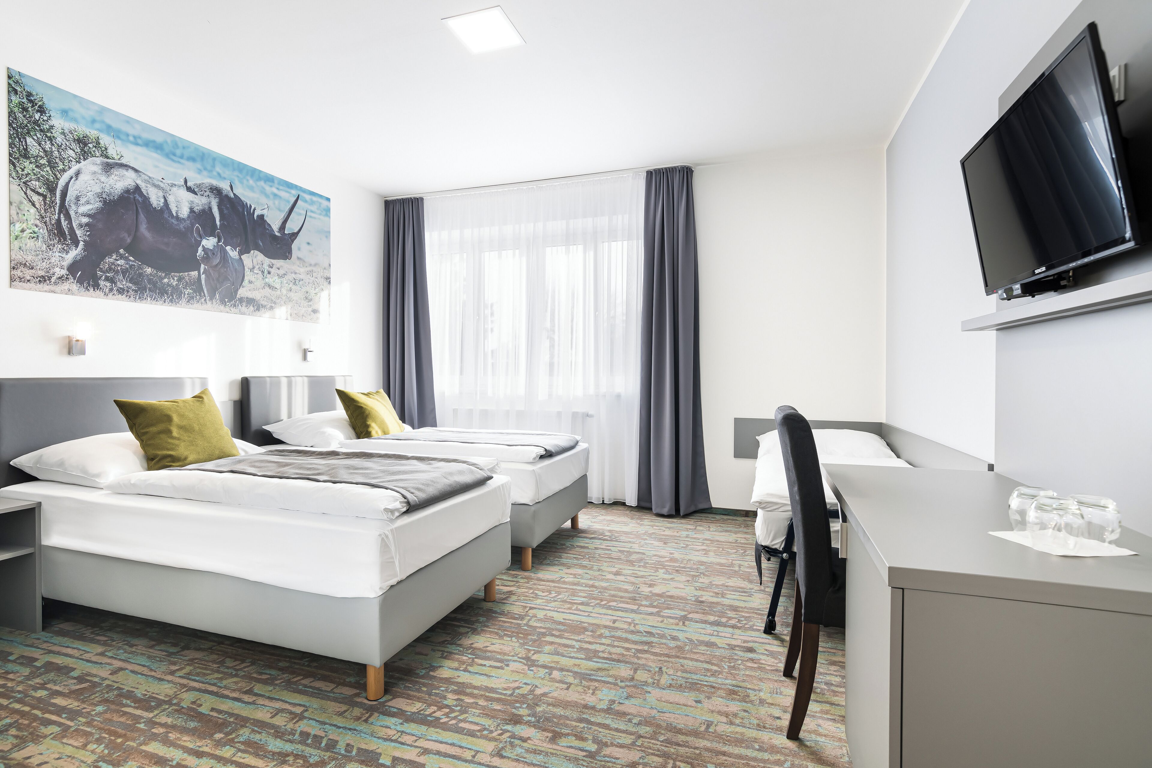 Double or Twin Room (Plus) | Desk, laptop workspace, blackout drapes, soundproofing